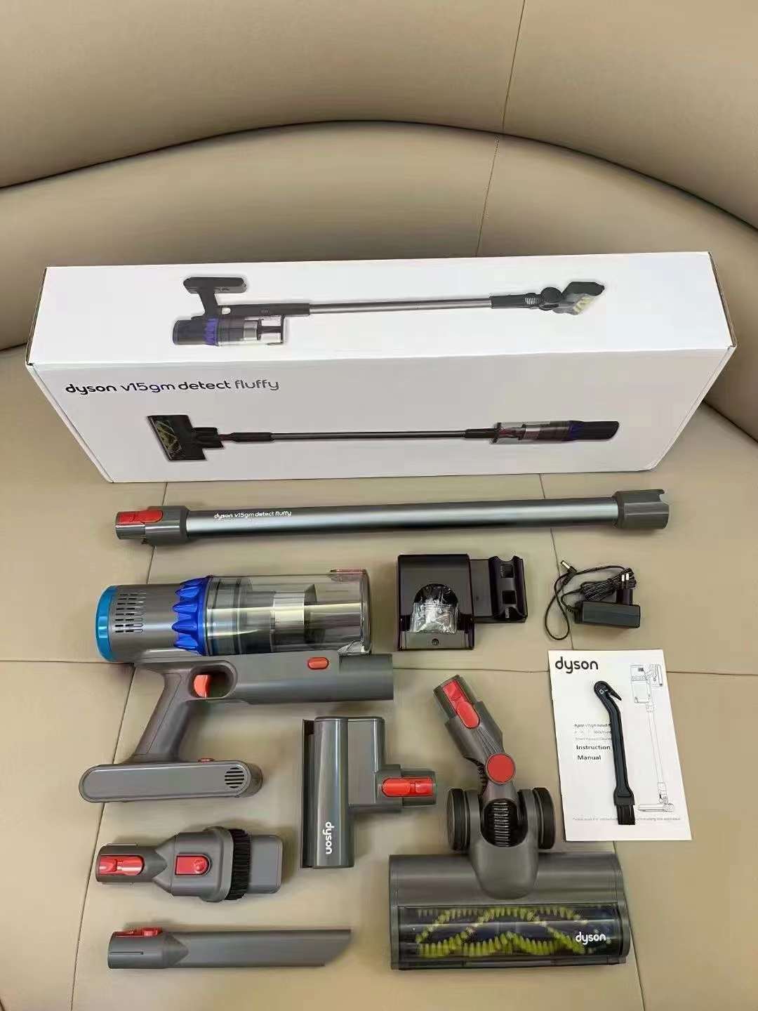 New Dyson v15 Detect Cordless Stick Vacuum Cleaner SV47 Nickel