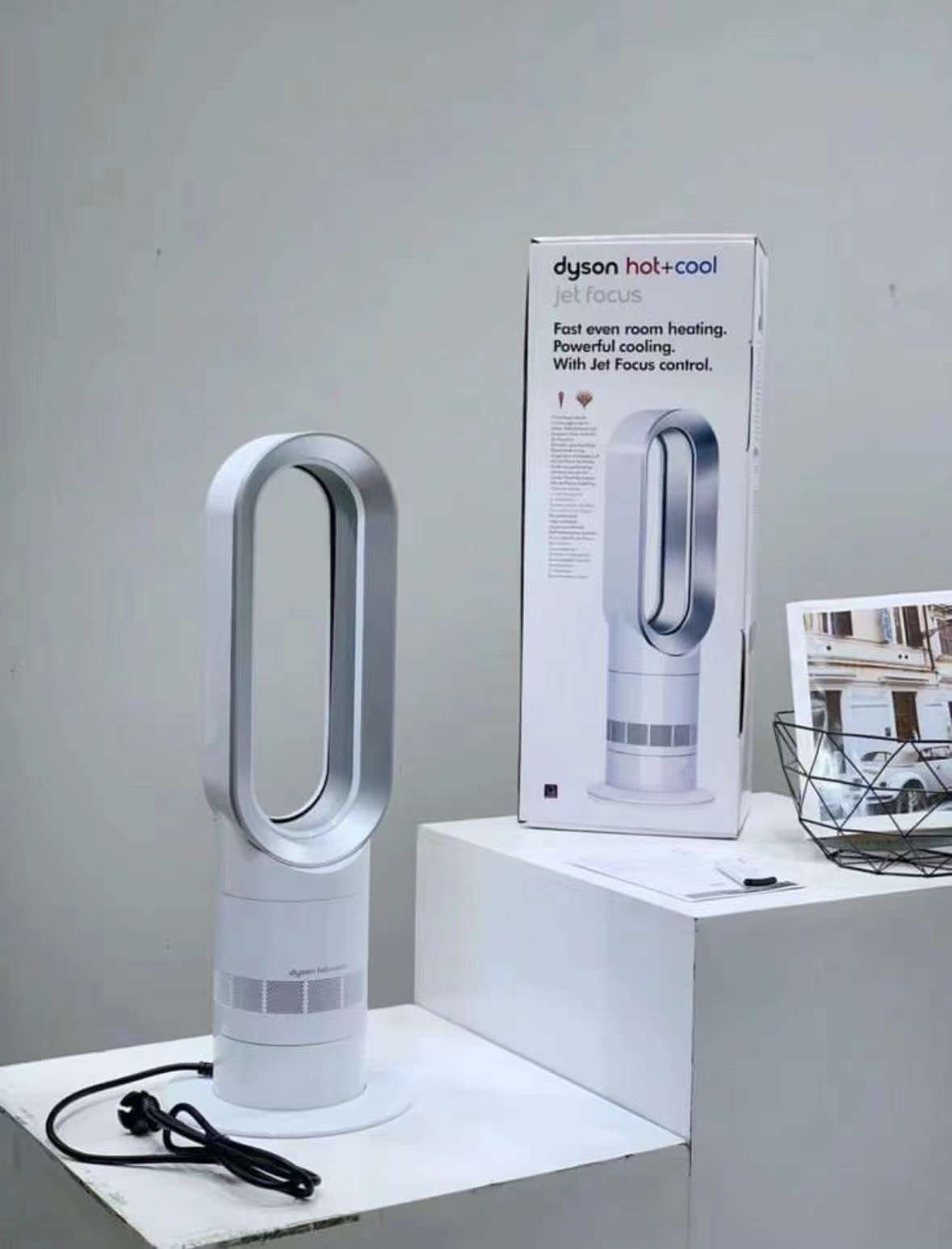 DYSON Hot + Cool Jet Focus Fan Heater in White/Nickel AM09 NEW